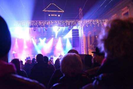 V novo leto stopili skupaj z ansamblom Galop (19)